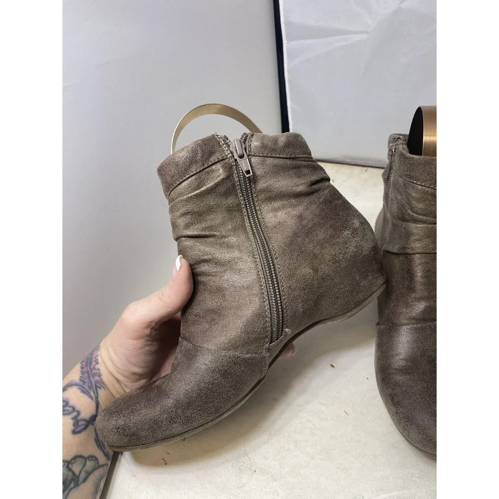 Baretraps Boots Women's Size 6M Brown Sakari Ankle Bootie